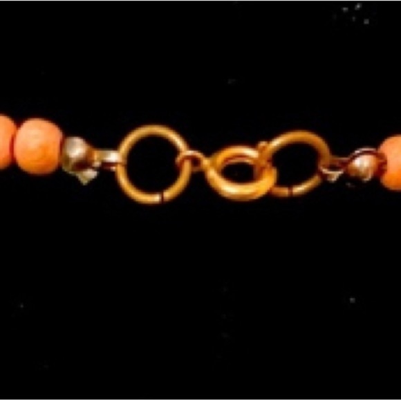 Beautiful Vintage “Golden Girls” Style Wooden Disk Coral Statement Necklace - Picture 6 of 8